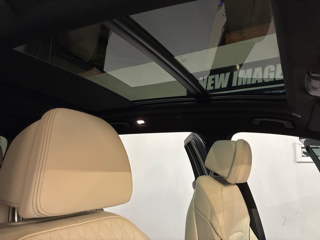 2022 BMW X7 Image 37