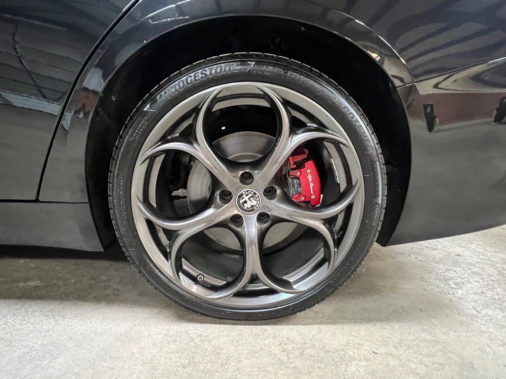 2021 Alfa Romeo Giulia Image 13