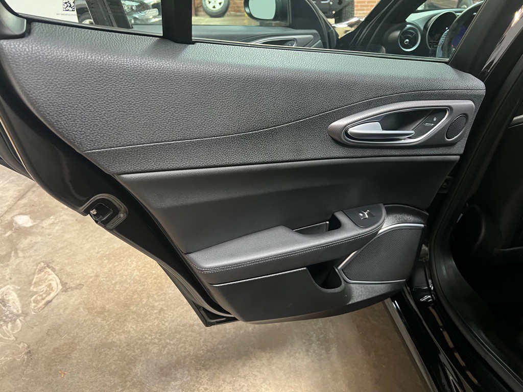 2021 Alfa Romeo Giulia Image 28