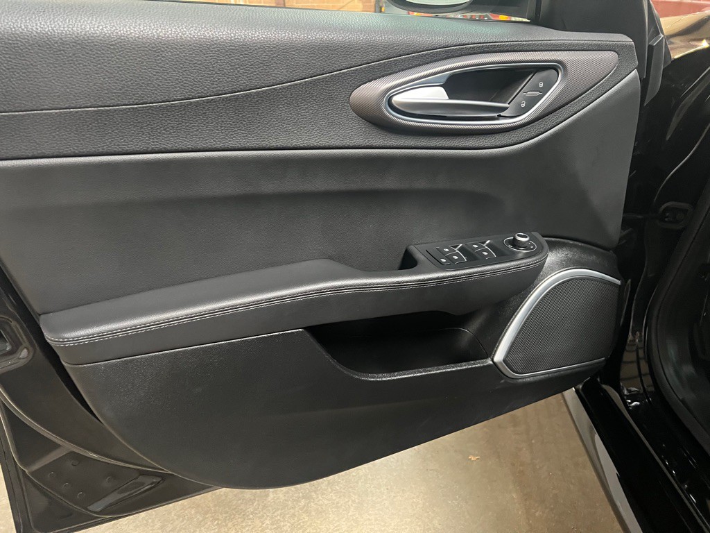 2021 Alfa Romeo Giulia Image 29