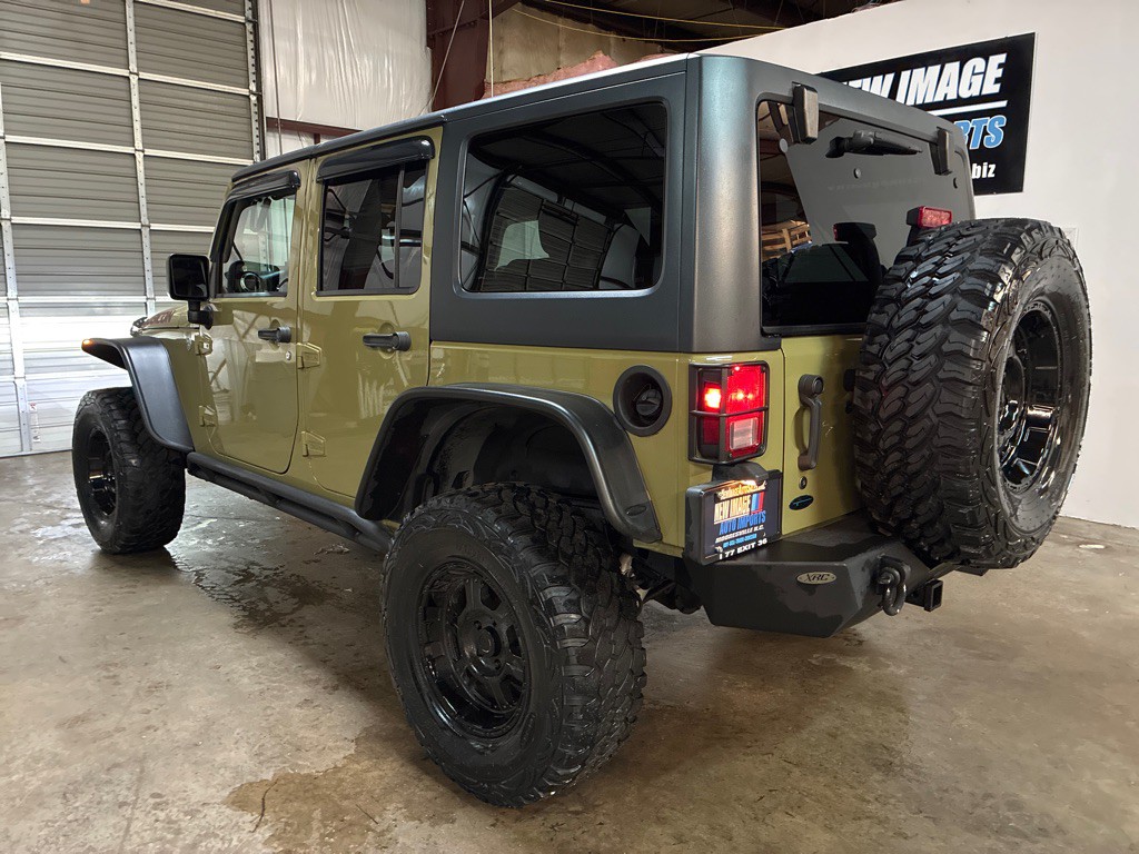 2013 Jeep Wrangler Unlimited Image 16