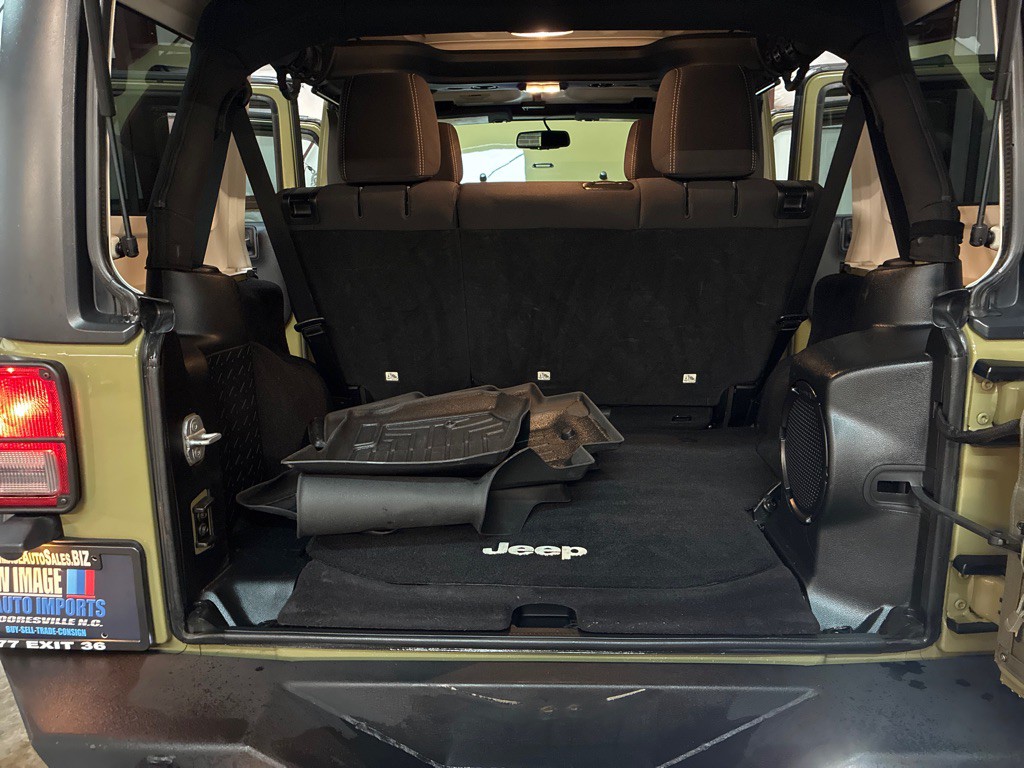 2013 Jeep Wrangler Unlimited Image 32