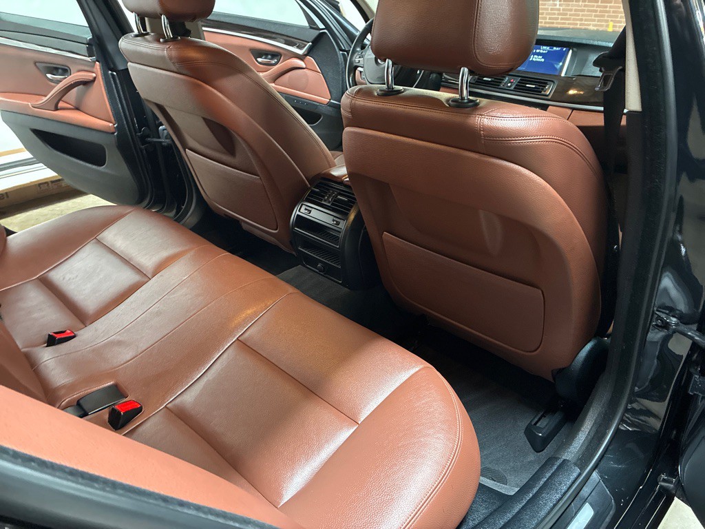 2014 BMW 5 Series Image 18