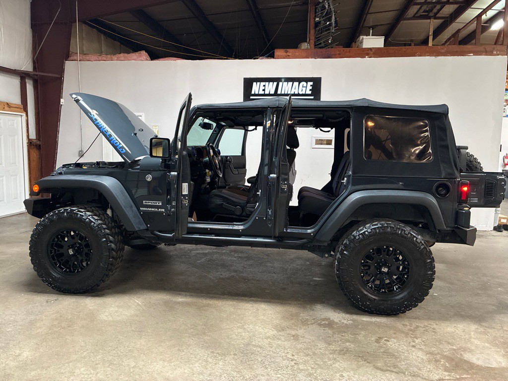 2017 Jeep Wrangler Unlimited Image 14