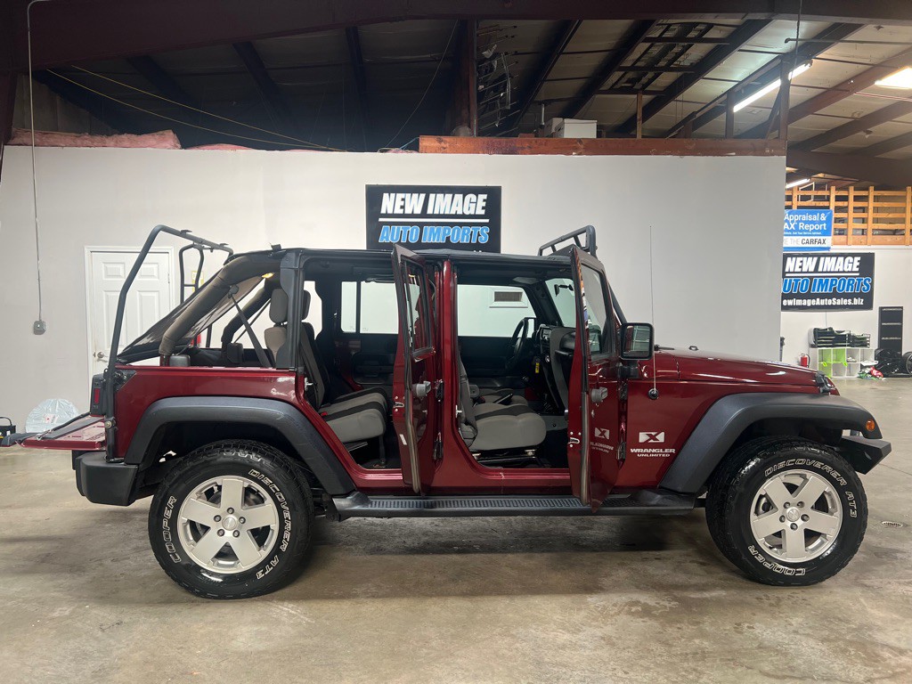 2007 Jeep Wrangler Image 2