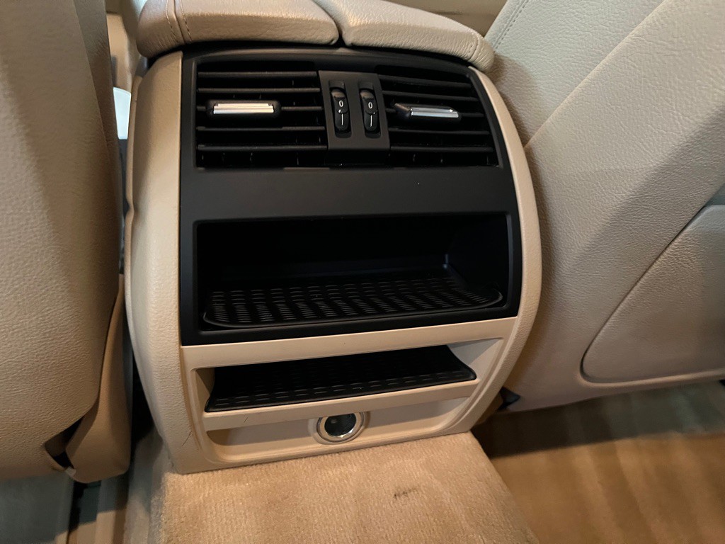 2015 BMW 5 Series Image 30