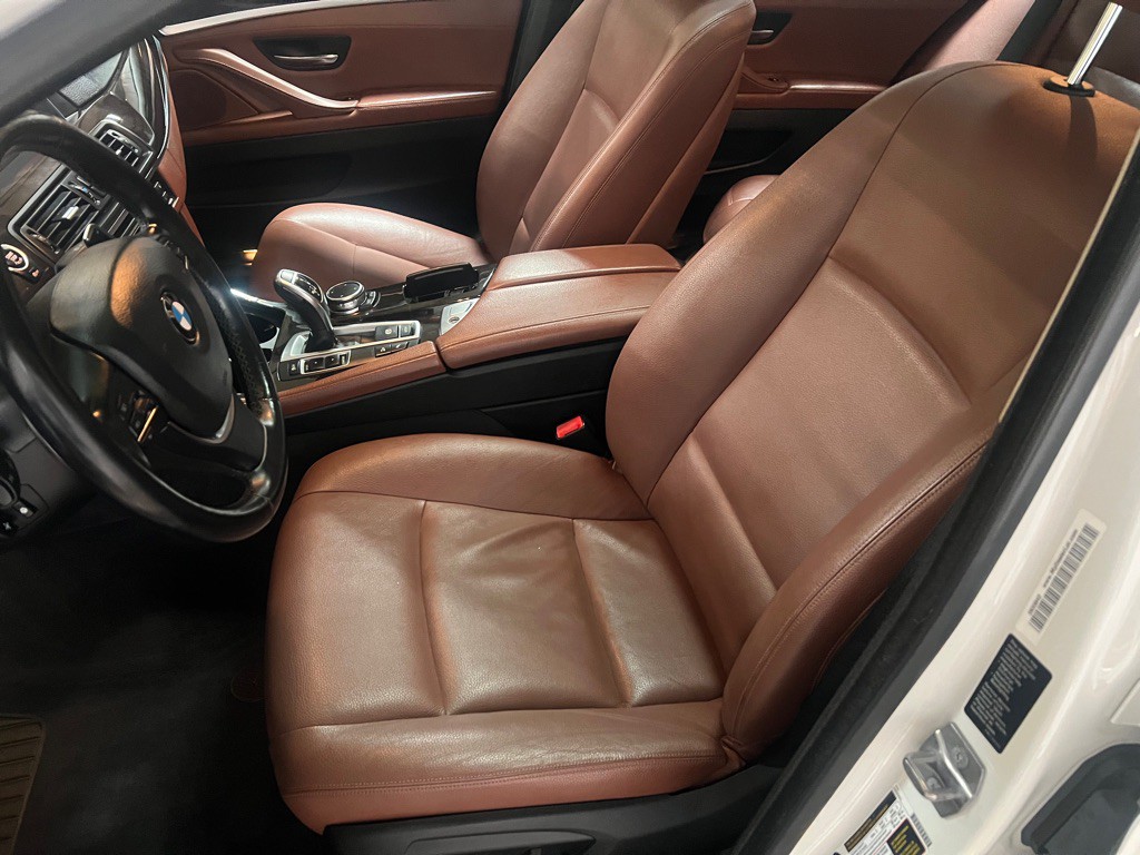 2016 BMW 5 Series Image 16