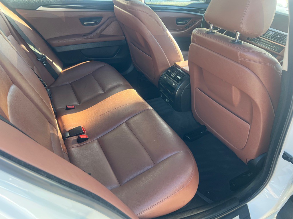 2016 BMW 5 Series Image 21