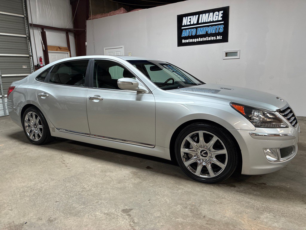 2012 Hyundai Equus Image 2