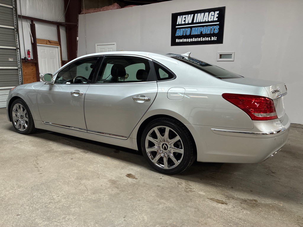 2012 Hyundai Equus Image 11