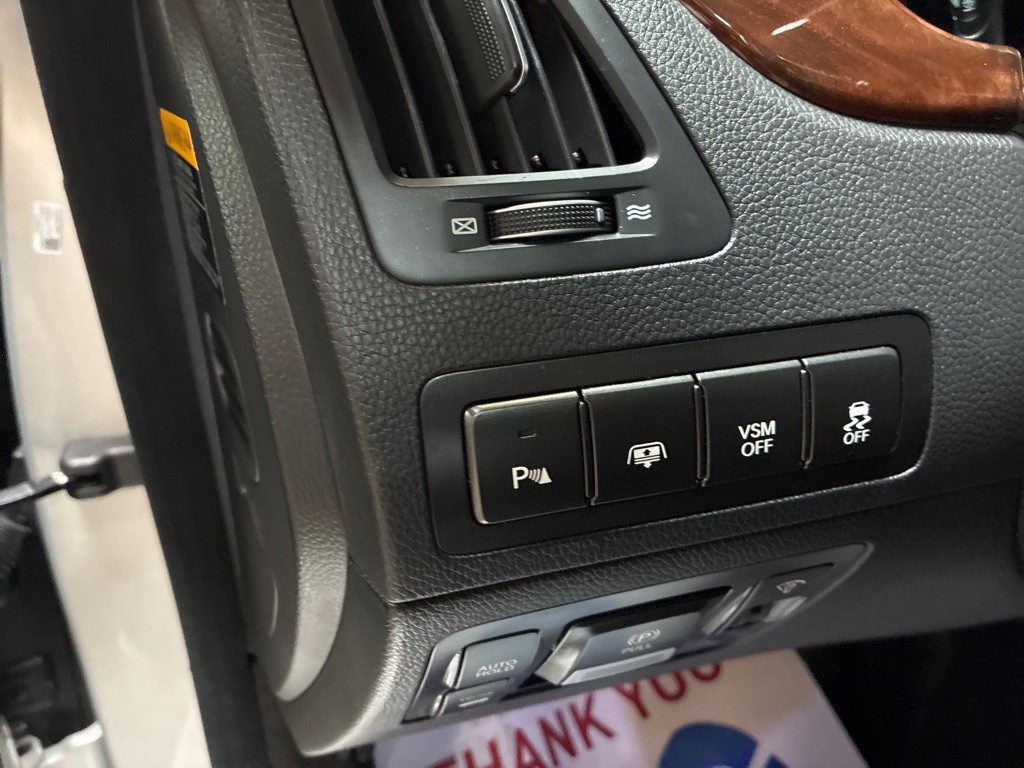 2012 Hyundai Equus Image 15