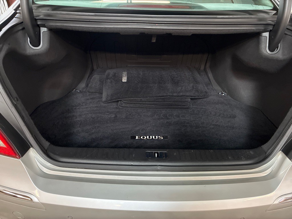 2012 Hyundai Equus Image 23