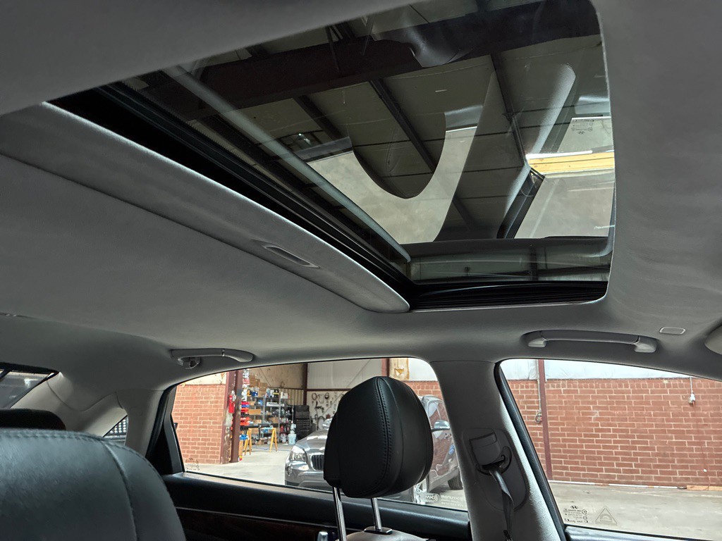 2012 Hyundai Equus Image 31