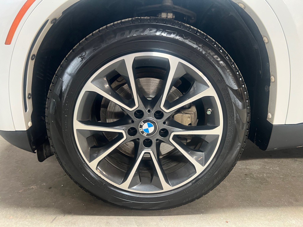 2018 BMW X5 Image 16