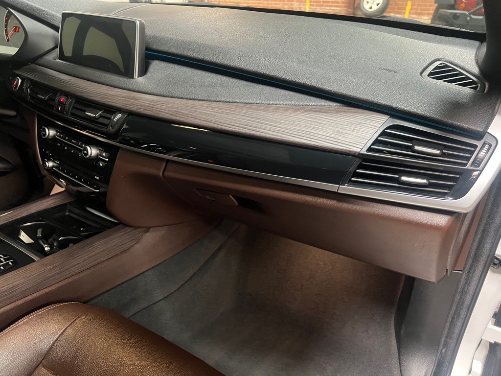 2018 BMW X5 Image 26