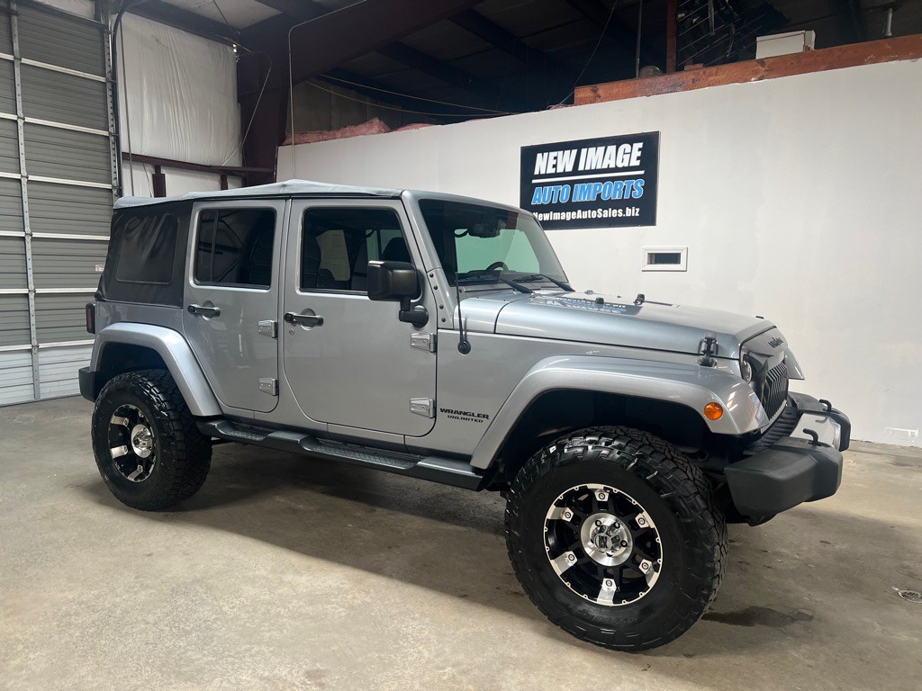 2015 Jeep Wrangler Unlimited Image 2