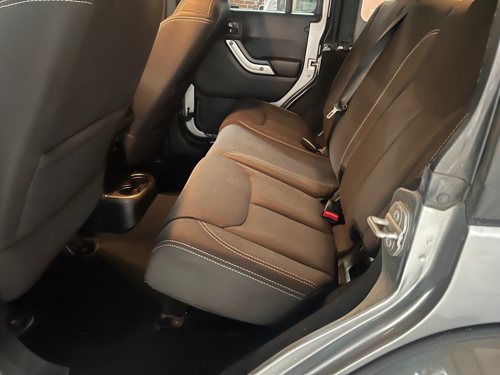 2015 Jeep Wrangler Unlimited Image 21