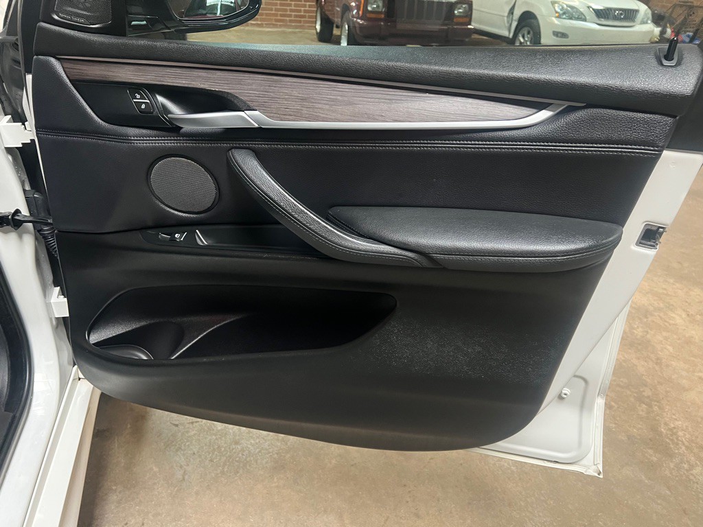 2016 BMW X5 Image 23