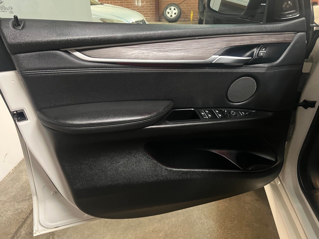 2016 BMW X5 Image 26