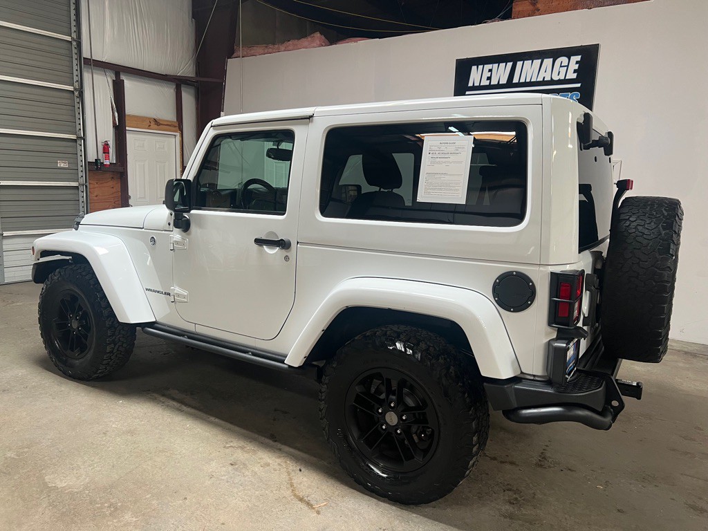 2017 Jeep Wrangler Image 9