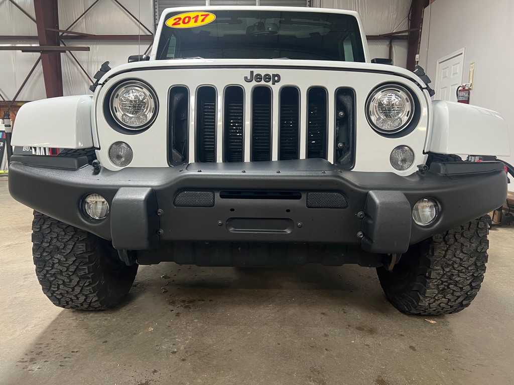 2017 Jeep Wrangler Image 14