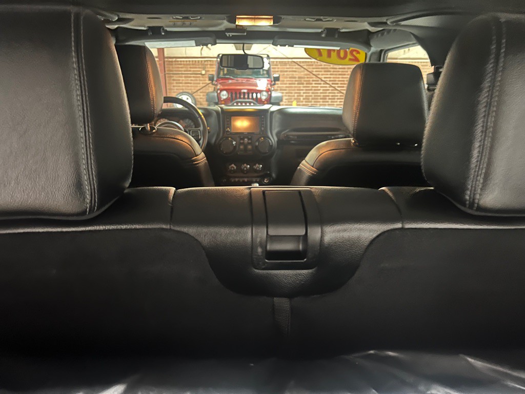 2017 Jeep Wrangler Image 28