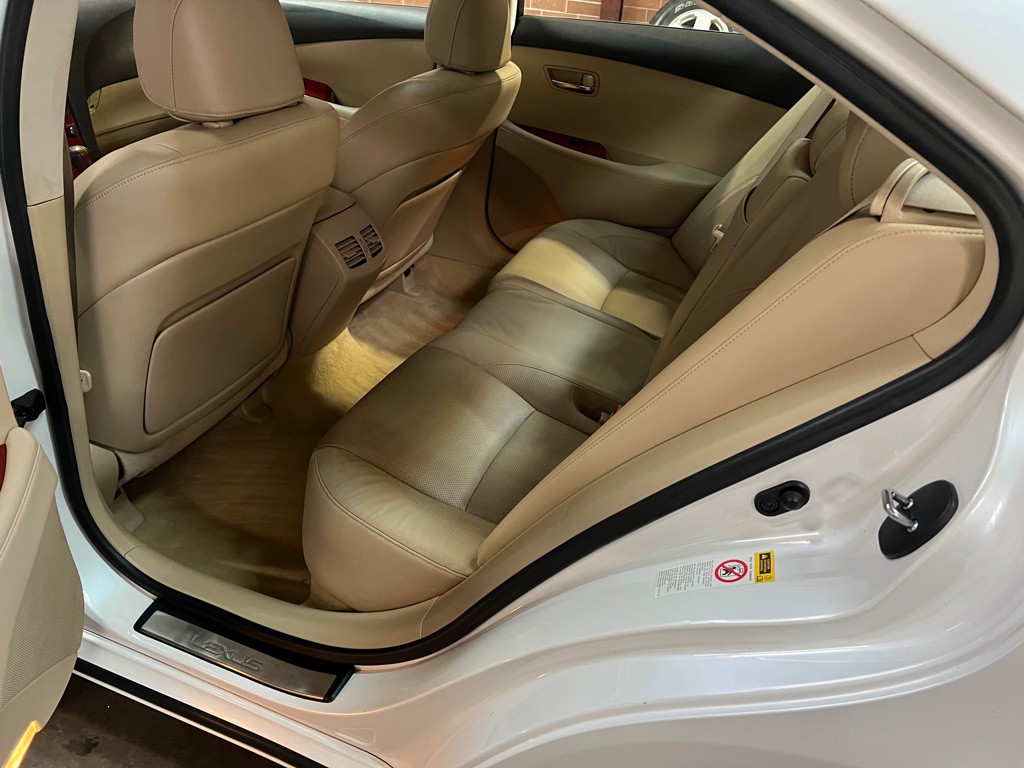 2007 Lexus ES Image 16