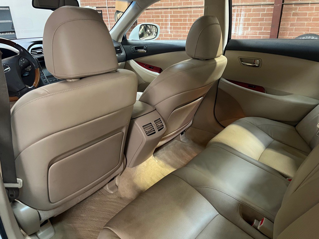 2007 Lexus ES Image 23