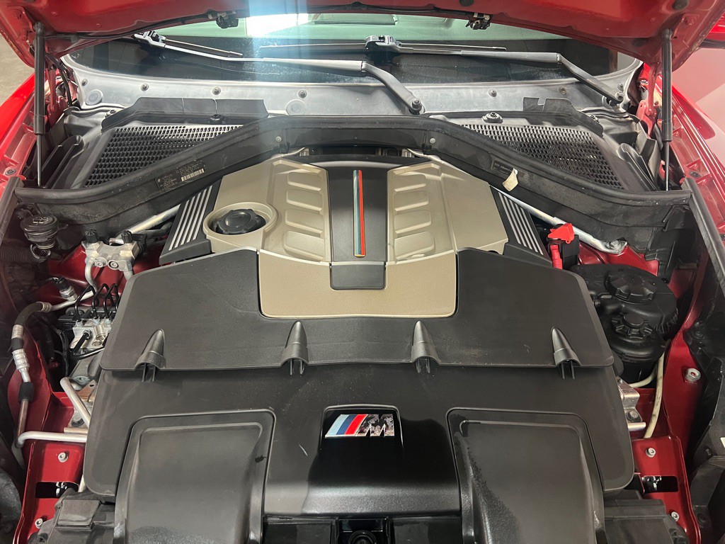 2010 BMW X5 Image 36