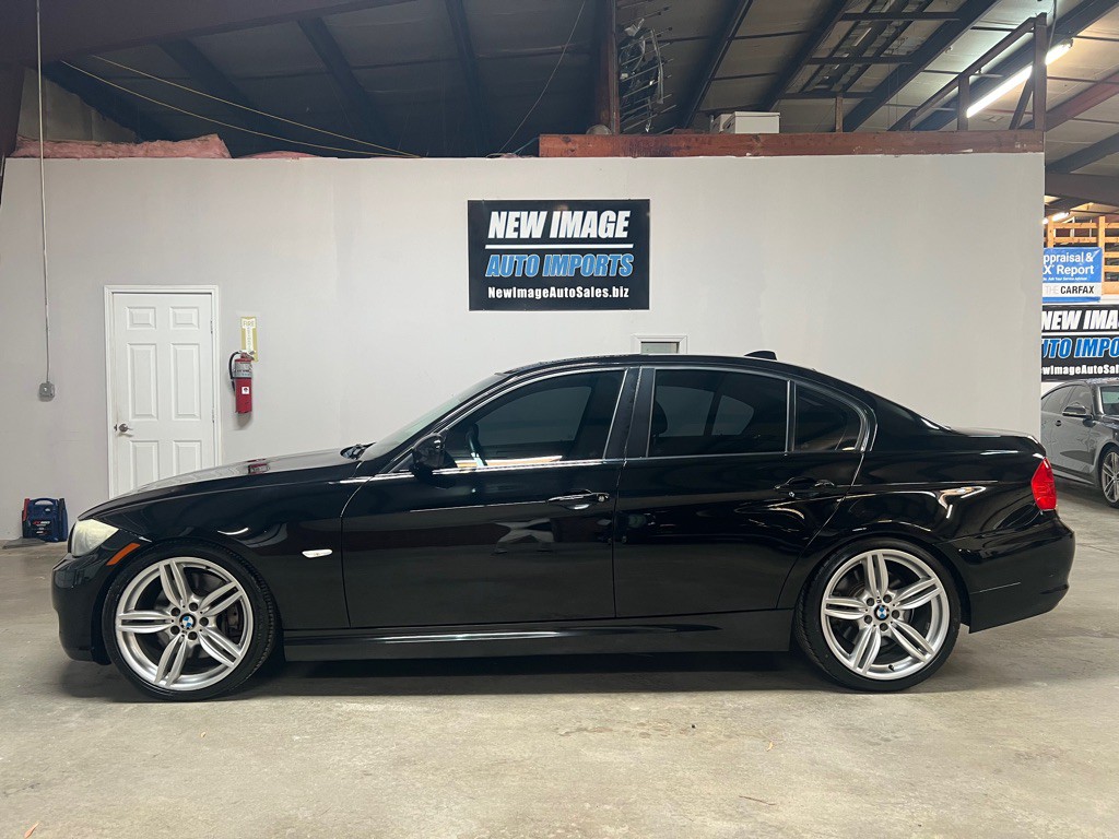 2010 BMW 3 Series Image 5