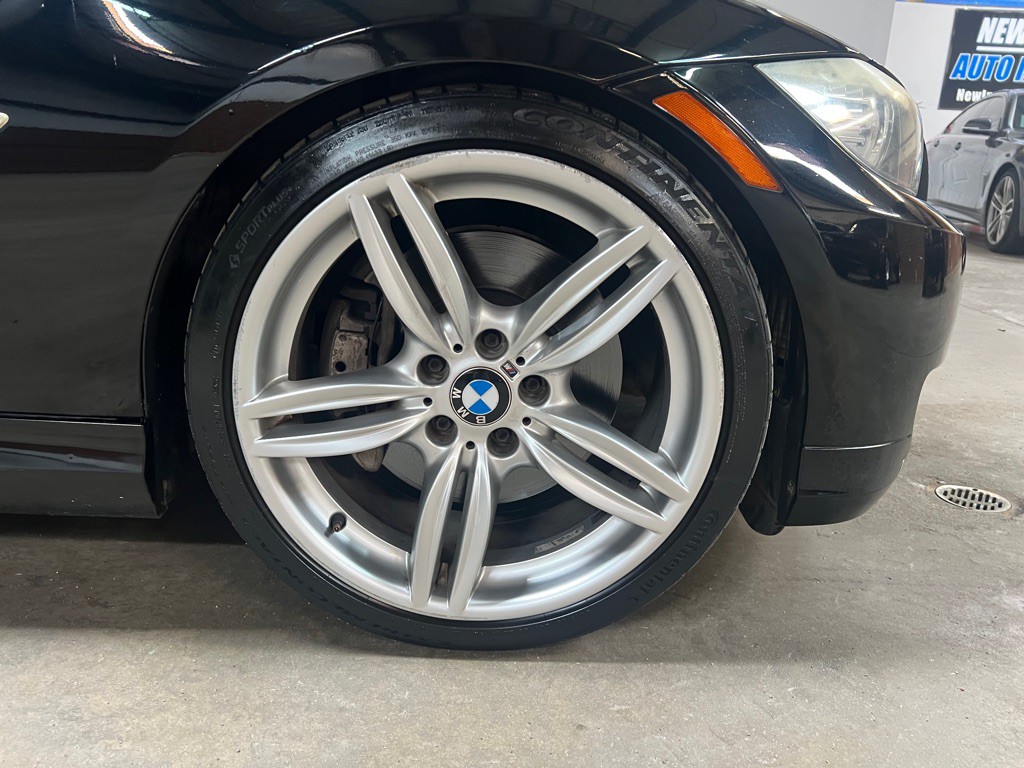 2010 BMW 3 Series Image 13