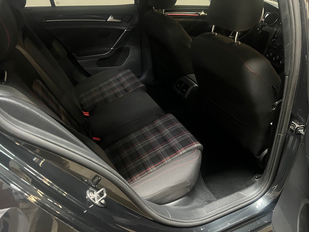2017 Volkswagen GTI Image 19