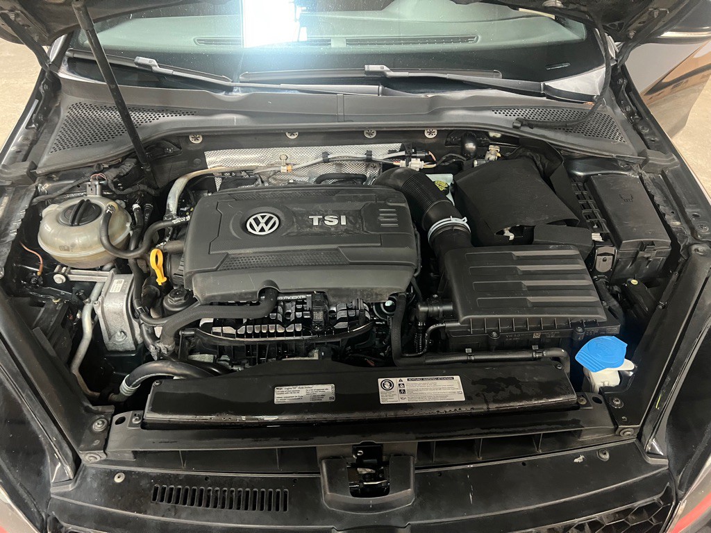 2017 Volkswagen GTI Image 29