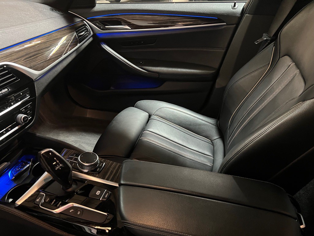 2018 BMW 5 Series Image 17