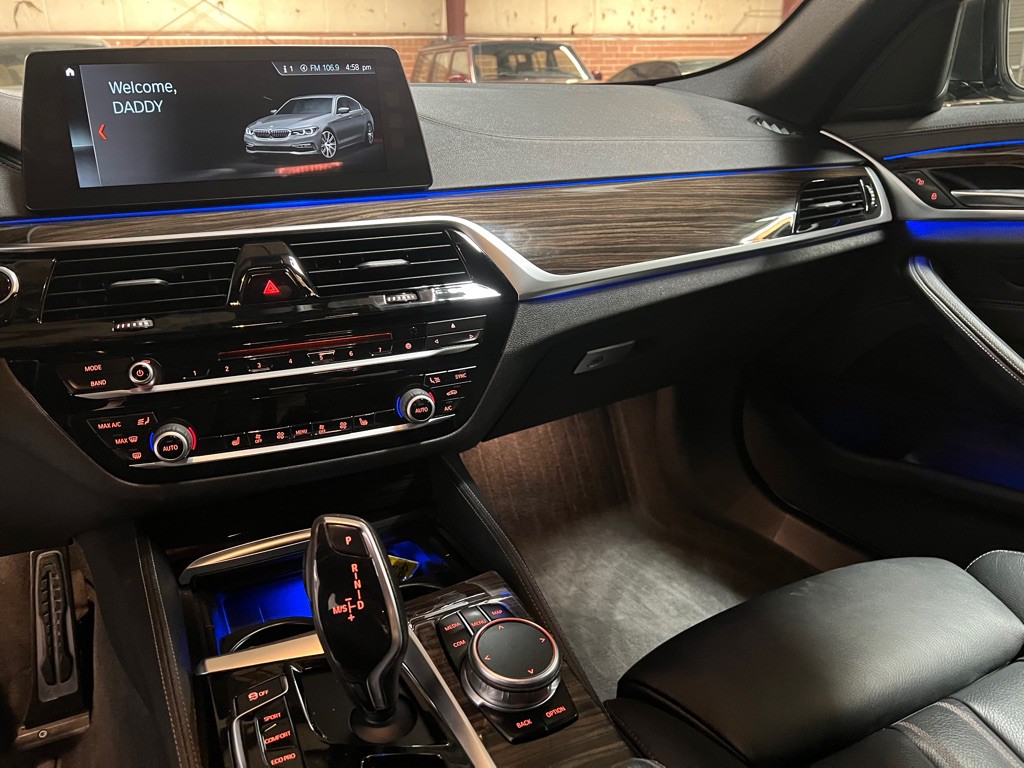 2018 BMW 5 Series Image 22