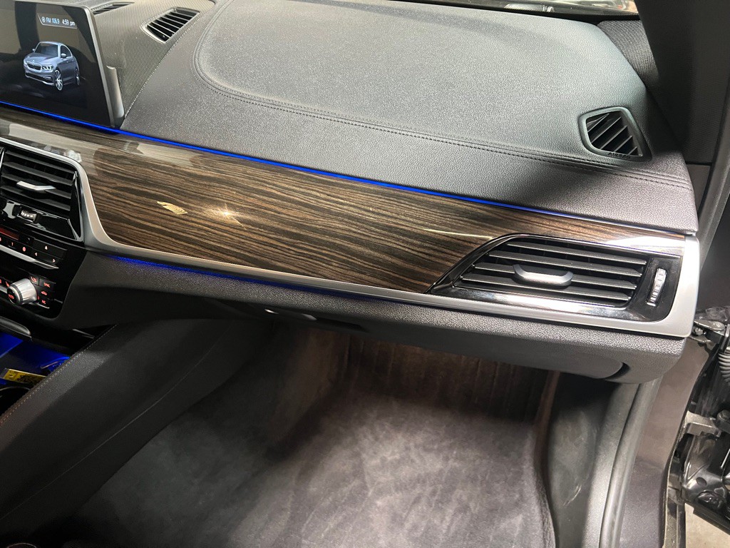 2018 BMW 5 Series Image 23