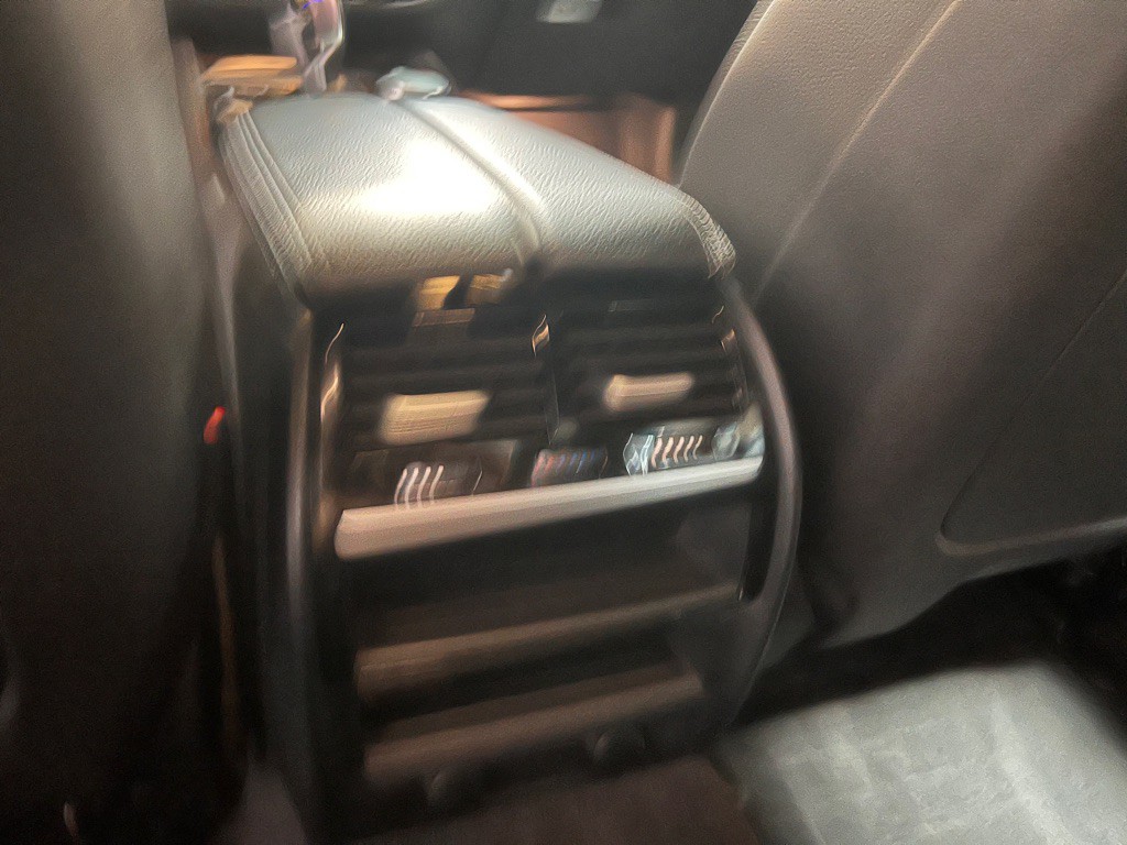 2018 BMW 5 Series Image 29