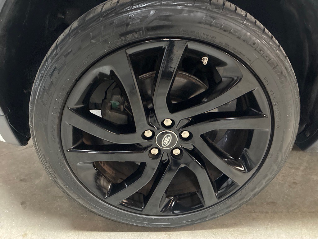 2017 Land Rover Discovery Sport Image 10