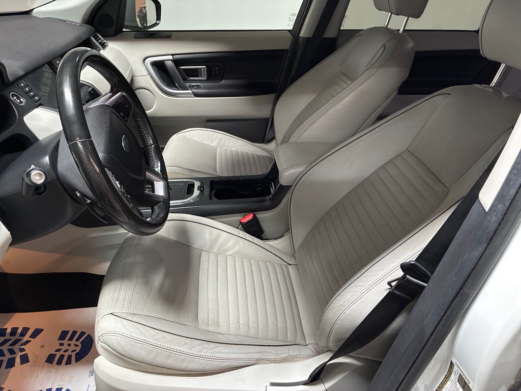 2017 Land Rover Discovery Sport Image 15