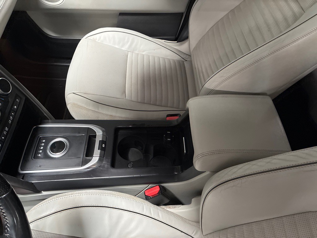 2017 Land Rover Discovery Sport Image 19