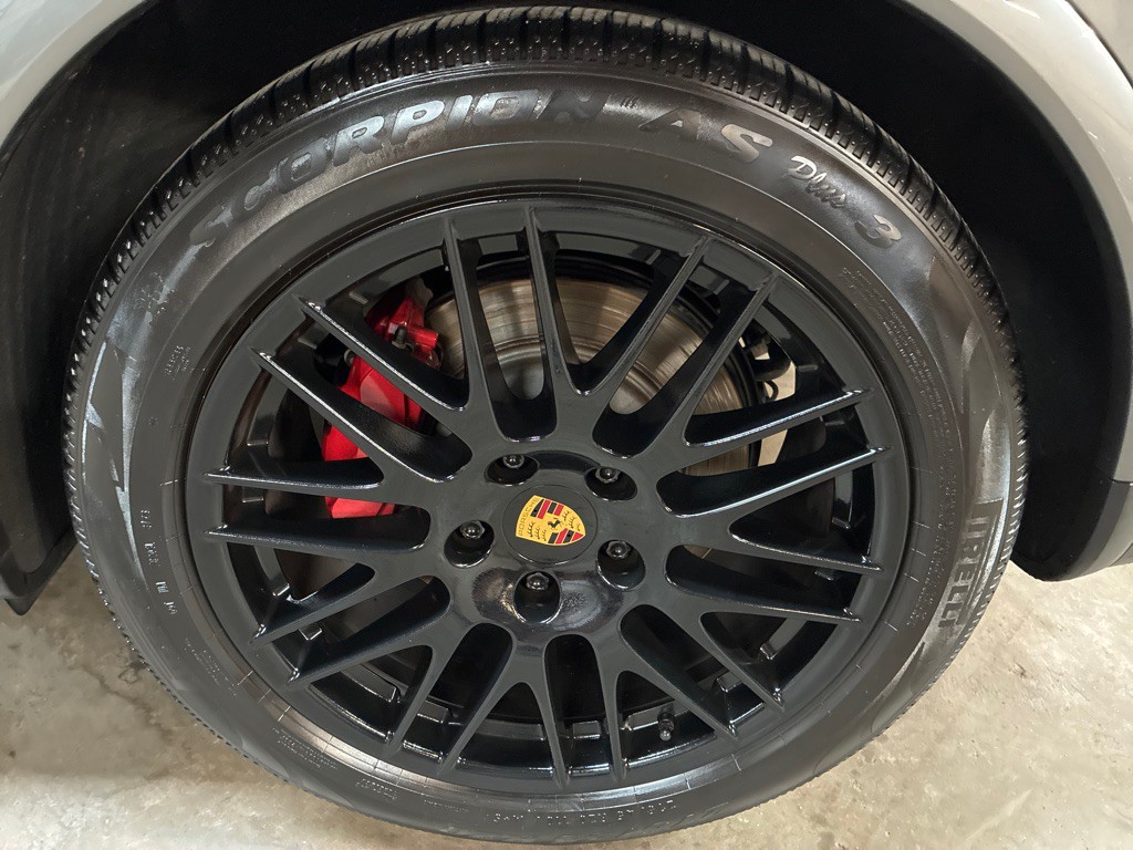 2016 Porsche Cayenne Image 12