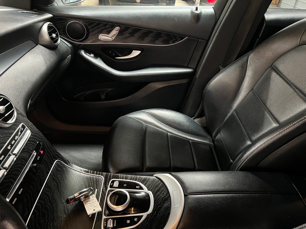 2018 Mercedes-Benz GLC-Class Image 18