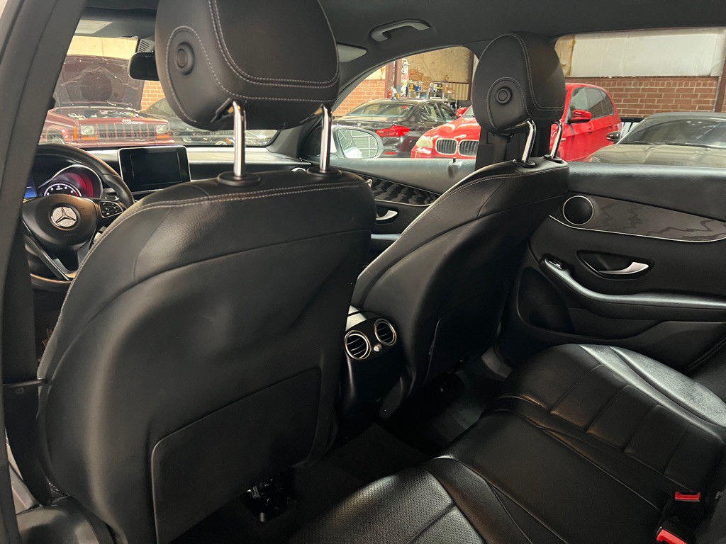 2018 Mercedes-Benz GLC-Class Image 31