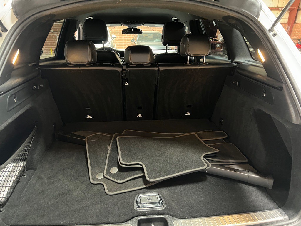 2018 Mercedes-Benz GLC-Class Image 33