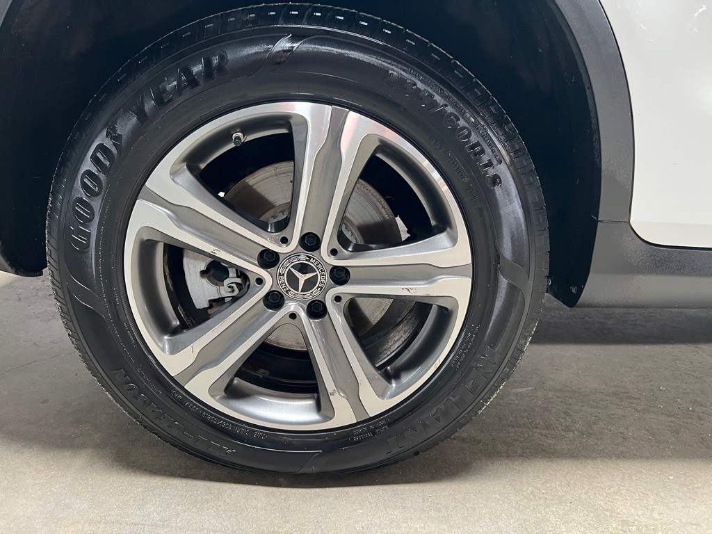 2018 Mercedes-Benz GLC-Class Image 34