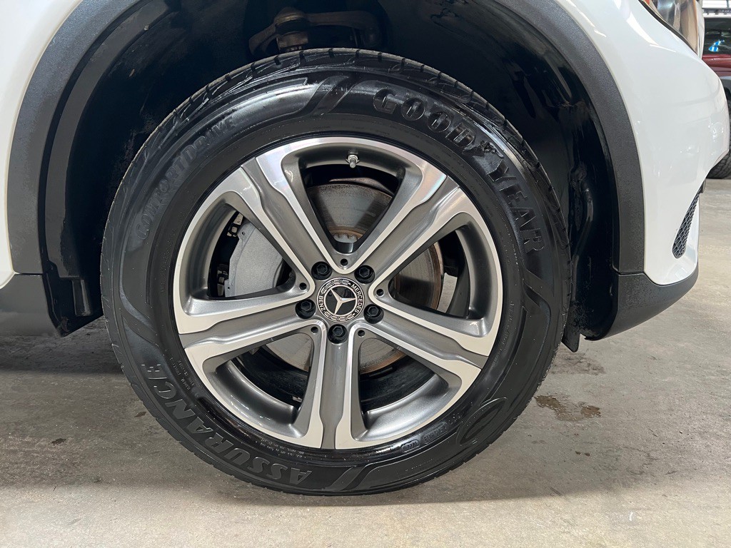 2018 Mercedes-Benz GLC-Class Image 35