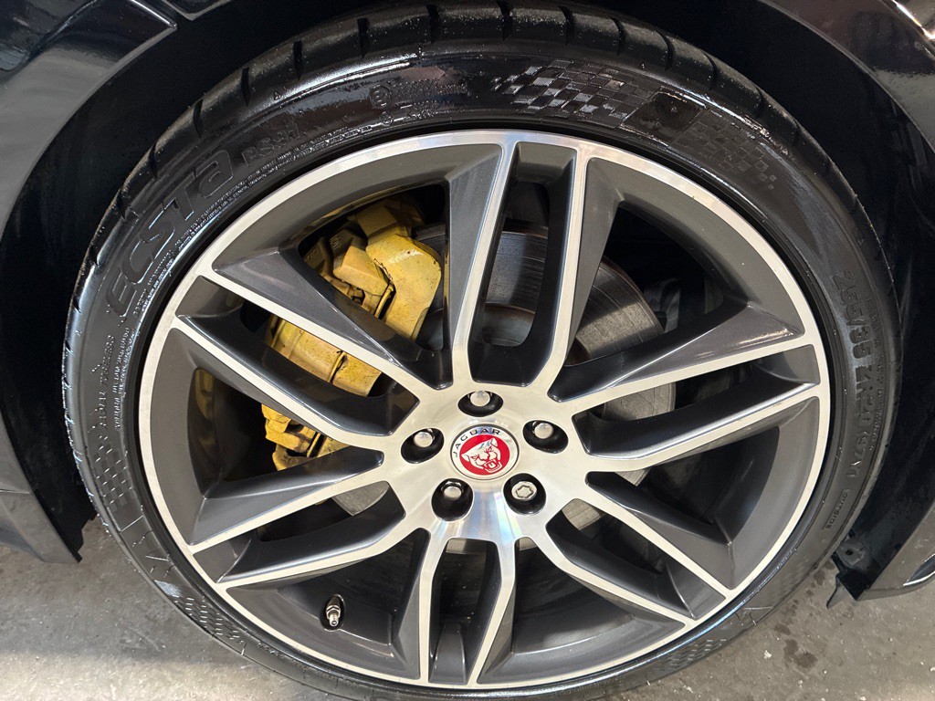 2020 Jaguar F-TYPE Image 3