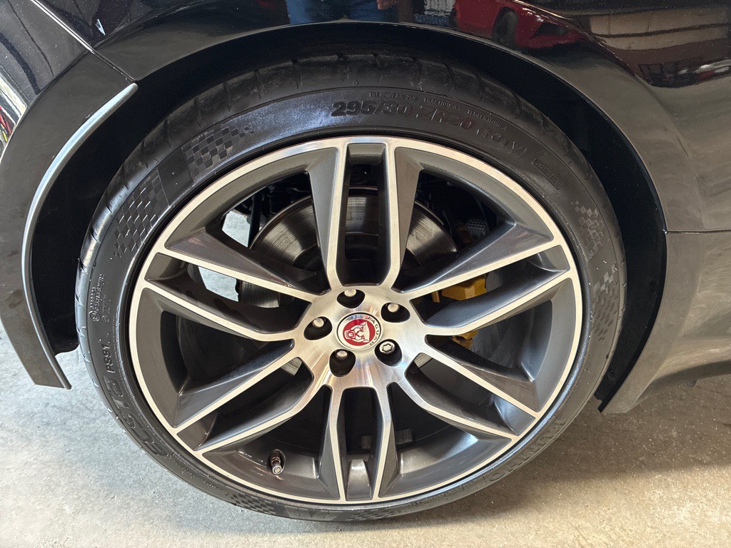 2020 Jaguar F-TYPE Image 4