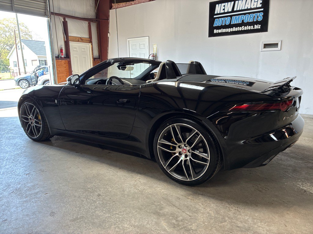 2020 Jaguar F-TYPE Image 14