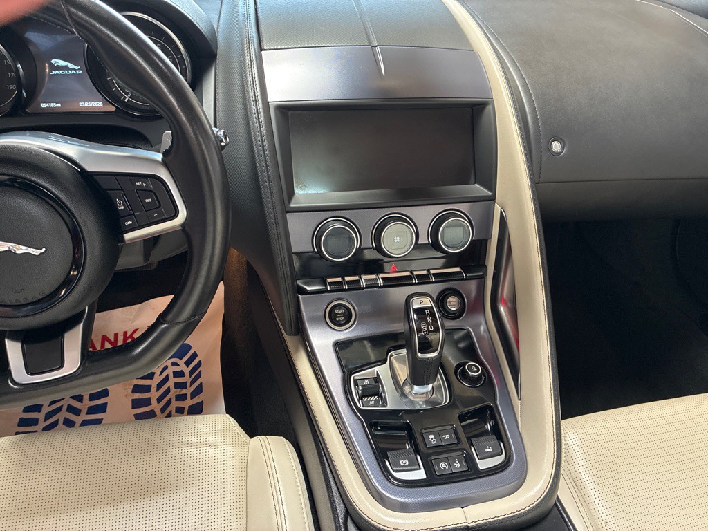 2020 Jaguar F-TYPE Image 23